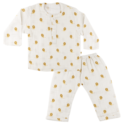 Our breezy and luxe muslin loungewear is a cute kurta-pyjama style set that can be worn on brunches or cosy playdates. Our three-quarter sleeve kurta with mother-of-pearl buttons is paired with a comfortable gender-neutral pair of pant-style pyjamas to give a classy, adorable look Organic cotton organic muslin premium gift luxury gift sustainable clothes baby clothes baby gift newborn gift birthday gift onesie bodysuit